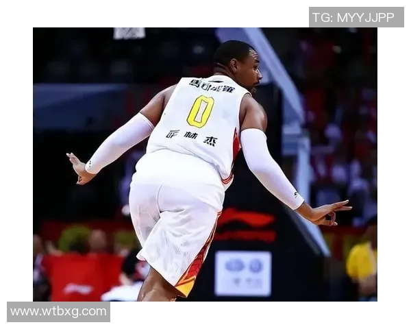 阿列克谢-施韦德助力球队夺冠，成为CBA明星新秀