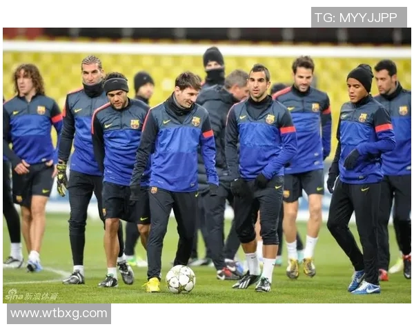 巴萨开启新赛季备战，球队气氛热烈，体能训练全面展开