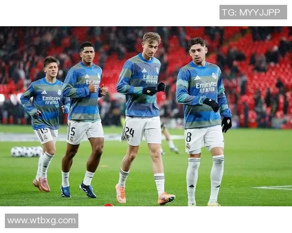 皇马宣布签下法国天才后卫,将助战下赛季欧冠 皇马宣布签下法国天才后卫,将助战下赛季欧冠