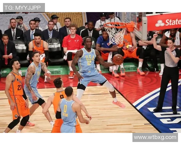 罗伯特-高登突破个人得分纪录,创造新篮球传奇 罗伯特-高登突破个人得分纪录,创造新篮球传奇